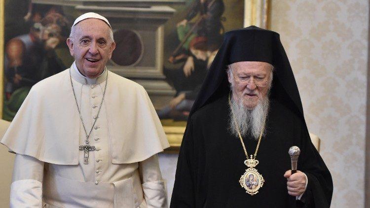 Πάπας Φραγκίσκος: Θέλουμε και προετοιμαζόμαστε να συνεορτάσουμε το Πάσχα του 2025 οι δύο Εκκλησίες ως αδέρφια Πάπας Φραγκίσκος: Θέλουμε και προετοιμαζόμαστε να συνεορτάσουμε το Πάσχα του 2025 οι δύο Εκκλησίες ως αδέρφια